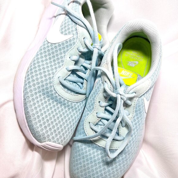 Nike Women's Tanjun Glacier Blue & White Running Shoes/Sneakers-Lace Up-Sz 6 - Picture 7 of 16